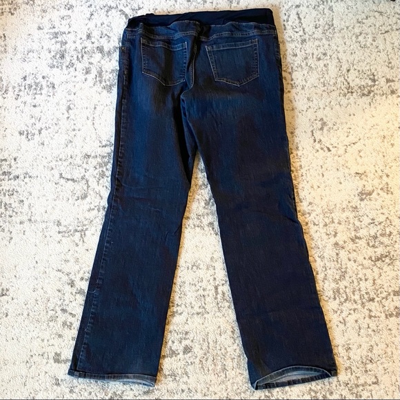 Liz Lange | Maternity Jeans - Picture 4 of 4